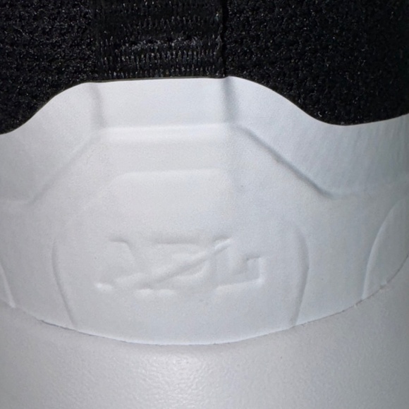 APL TechLoom Dream Running Shoes – All-Purpose Comfort & Performance Size 9.5 - Picture 9 of 10